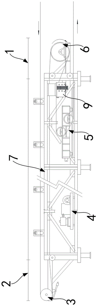 具有輔助張緊機(jī)構(gòu)的簡(jiǎn)易帶式輸送機(jī)