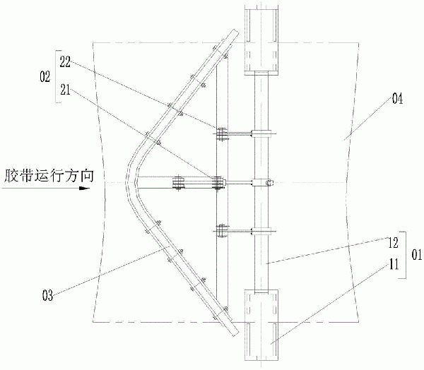 自適應(yīng)膠帶位置的犁式清掃器及帶式輸送機(jī)