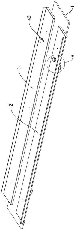 便于擋板間距調(diào)節(jié)的輸送帶